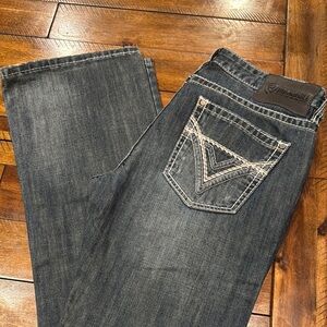 Like new men’s Rock & Roll Denim Pistol Bootcut Jeans. Size 33x32.